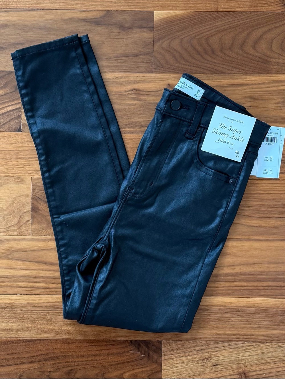NWT Abercrombie & Fitch Coated Black Super Skinny Ankle Jeans 26 2S 2 Short